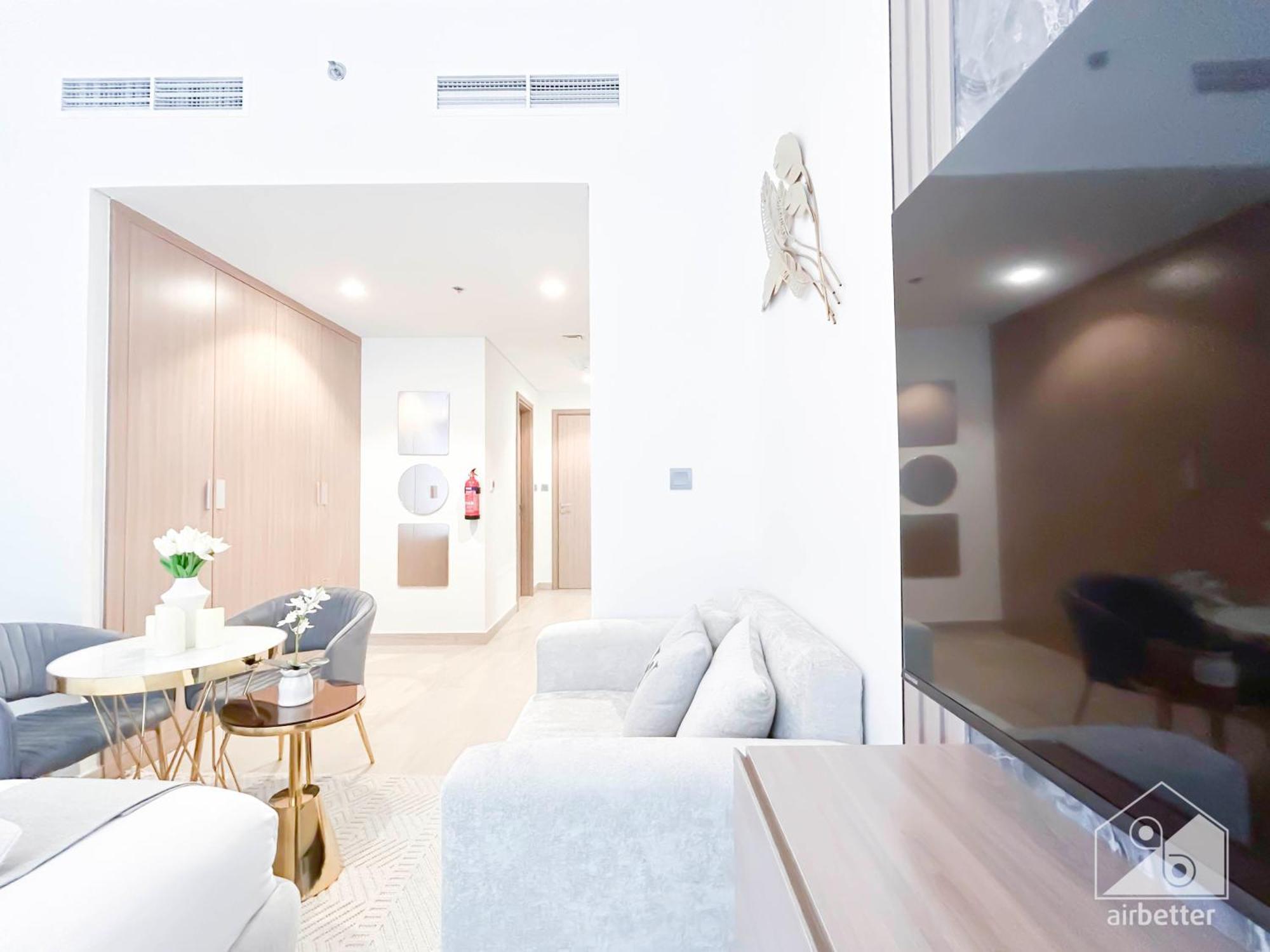 Charming Studio With Balcony In Azizi Riviera 두바이 외부 사진
